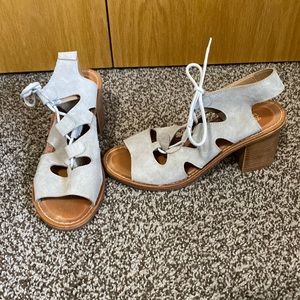 Womens tan heels